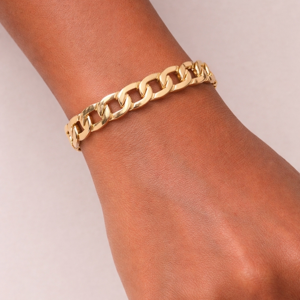 Elegant Gold Chain Bracelet